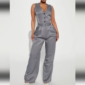 FASHION NOVA Pinstripe Gray Jumpsuit size XL NWT
